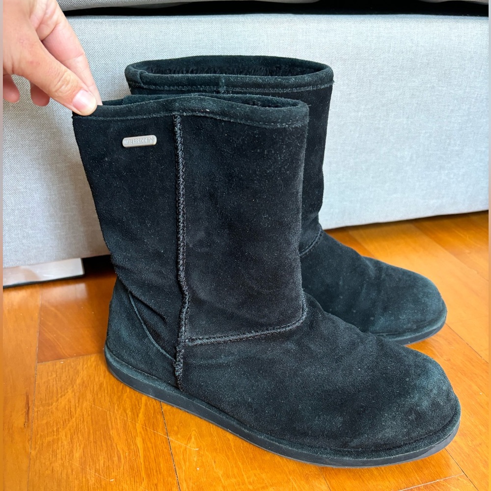 Women’s EMU Boots Size 9 Black